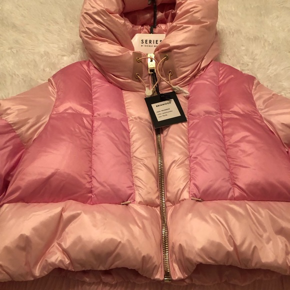 Nicole Benisti NB Series Crop Down Jacket Brand NWT Limited Edition
Barbie Pink - Picture 4 of 16